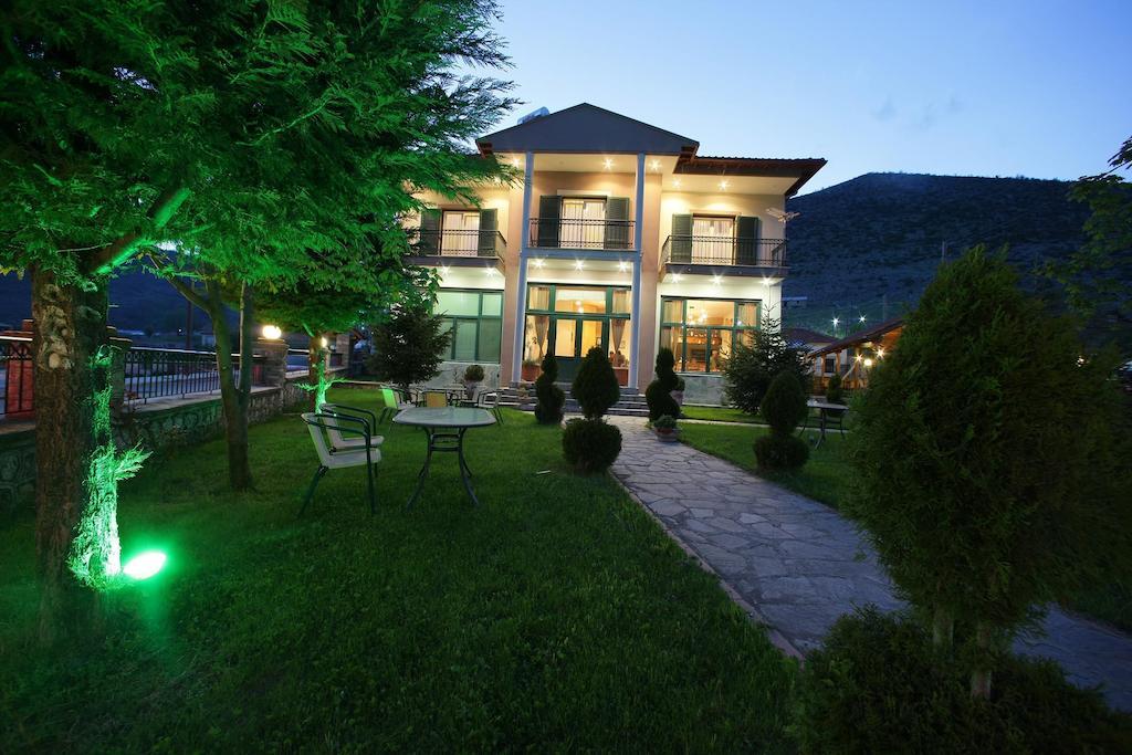 Krystal Hotel Krystallopigi Екстер'єр фото