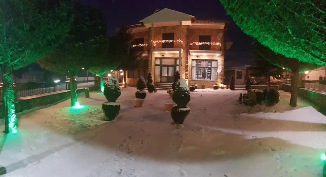 Krystal Hotel Krystallopigi Екстер'єр фото